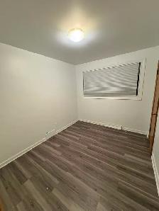 Beautiful Renovated 4-Bedroom Home for Rent in Transcona - Photo 8