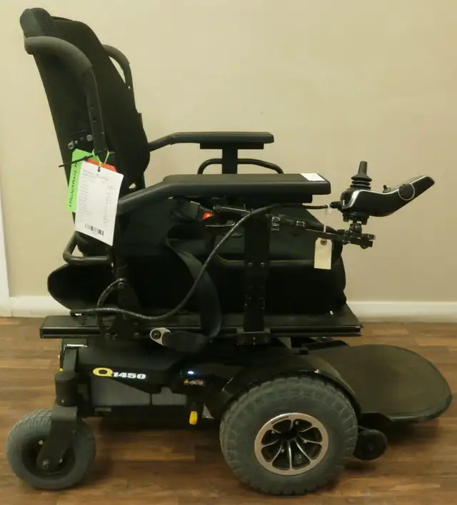 Quantum 1450 Power Chair.