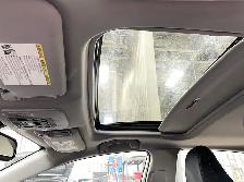 2020 Toyota Camry Hybrid SE FWD - Sunroof, Heated Seats, CarPlay - Photo 6