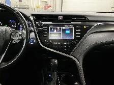 2020 Toyota Camry Hybrid SE FWD - Sunroof, Heated Seats, CarPlay - Photo 11