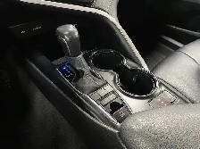 2020 Toyota Camry Hybrid SE FWD - Sunroof, Heated Seats, CarPlay - Photo 12