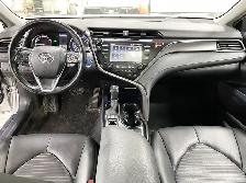 2020 Toyota Camry Hybrid SE FWD - Sunroof, Heated Seats, CarPlay - Photo 14
