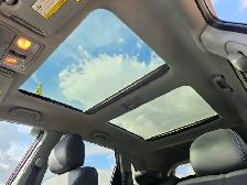 2011 Kia Sorento EX 4WD Bluetooth Rev. Cam, Leather Pano. Roof N - Photo 30