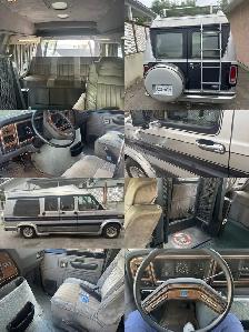 Ford 1991 E150 Passenger Wheelchair Van - Photo 3
