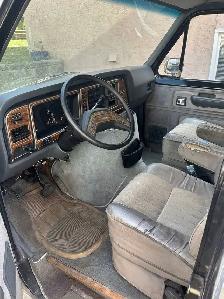 Ford 1991 E150 Passenger Wheelchair Van - Photo 4