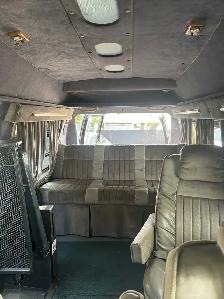 Ford 1991 E150 Passenger Wheelchair Van - Photo 6
