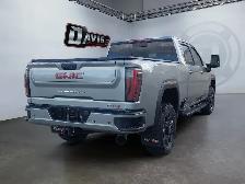 2025 GMC Sierra 3500HD AT4 4WD Crew Cab Standard Box AT4 - Photo 3