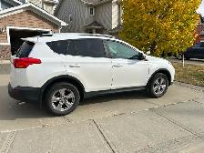 2015 Toyota RAV4 XLE AWD - Pearl White, 119,500kms New Tires - Photo 6