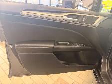 2018 Ford Fusion SE - Photo 10