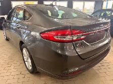 2018 Ford Fusion SE - Photo 26