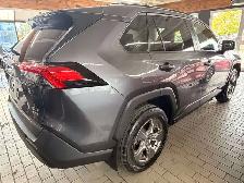 2024 Toyota RAV4 XLE - Photo 4