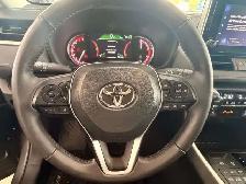 2024 Toyota RAV4 XLE - Photo 17