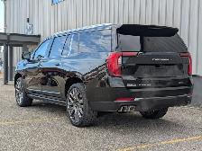 2027 GMC Yukon XL Denali Ultimate 4WD 4dr Denali Ultimate - Photo 4