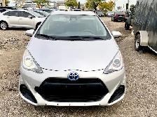 2017 Toyota Prius C 5dr HB - Photo 2