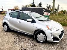 2017 Toyota Prius C 5dr HB - Photo 5