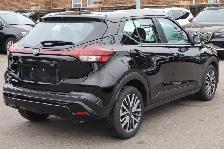 2025 Nissan Kicks SV FWD - Photo 6