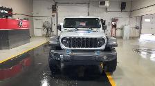 2024 Jeep Wrangler - Photo 2