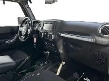 2018 Jeep Wrangler JK Unlimited Sahara / 4x4 - Photo 17