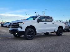 2026 Chevrolet Silverado 1500 LT Trail Boss Crew Cab Short Box 4 - Photo 2