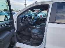 2026 Chevrolet Silverado 1500 LT Trail Boss Crew Cab Short Box 4 - Photo 7