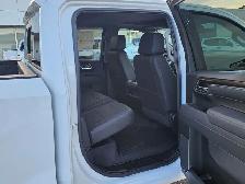 2026 Chevrolet Silverado 1500 LT Trail Boss Crew Cab Short Box 4 - Photo 18