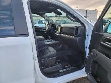 2026 Chevrolet Silverado 1500 LT Trail Boss Crew Cab Short Box 4 - Photo 22