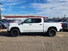 2026 Chevrolet Silverado 1500 LT Trail Boss Crew Cab Short Box 4 - Photo 3