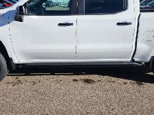 2026 Chevrolet Silverado 1500 LT Trail Boss Crew Cab Short Box 4 - Photo 4