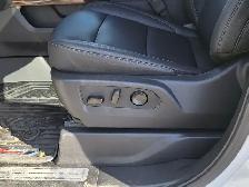 2026 Chevrolet Silverado 1500 LT Trail Boss Crew Cab Short Box 4 - Photo 11