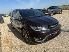 2018 Chrysler Pacifica Limited - Photo 5