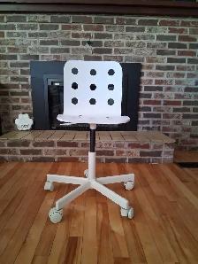 (Free) IKEA Kids Desk Chair
