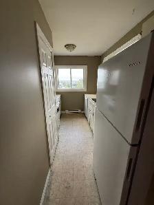 Spacious 2 Bedroom Unit For Rent - Washer and Dryer Included- - Photo 4