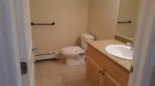 A spacious one-bedroom apt, top floor, October, Heat included - Photo 7
