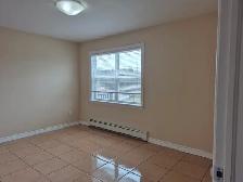 A spacious one-bedroom apt, top floor, October, Heat included - Photo 8