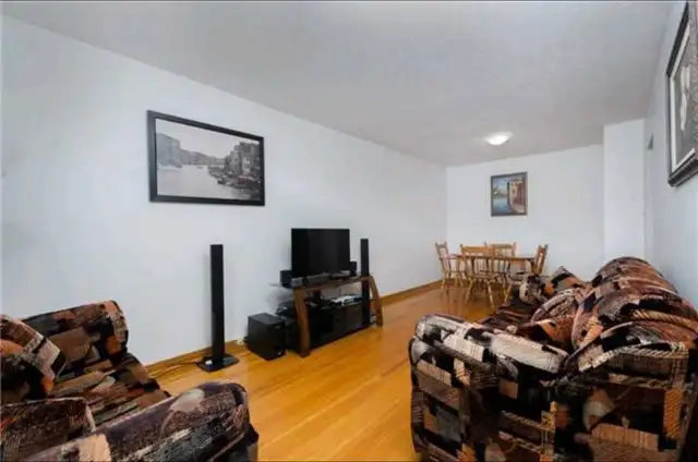 Top Floor for Rent – 3 Bdrm( Kennedy and Steeles)