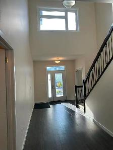 Spacious New House with 4 Bedrooms Upstairs in Bridgewater - Photo 2
