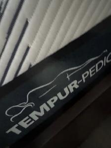 Brand new Queen Tempur-pedic mattress