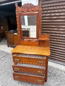 Free delivery antique Vintage Oak Dresser with Mirror