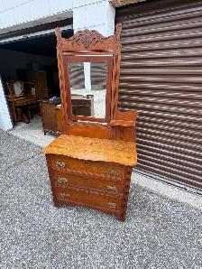Free delivery antique Vintage Oak Dresser with Mirror - Photo 7