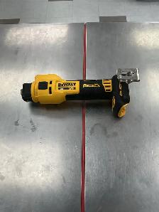 cut out tool Dewalt