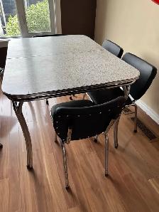 Vintage Table and Chairs - Photo 2