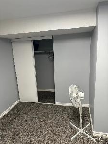 Furnished Bedroom for Rent (Available Nov 1s) - Mavis & Eglinton - Photo 4