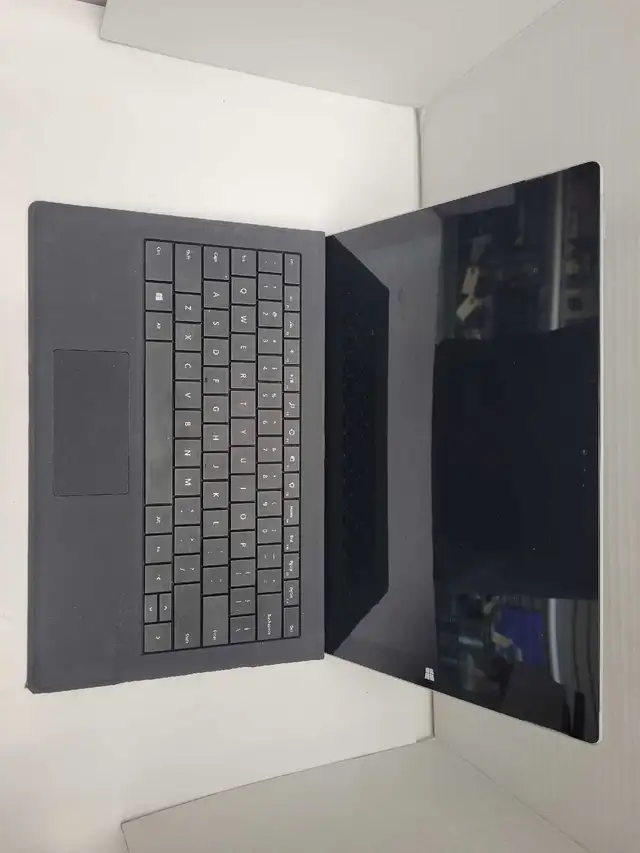 Microsoft Surface Pro 4 1631 i5 4GB 128GB