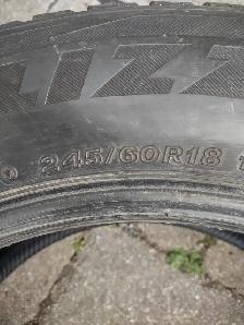 -4 pneus hiver Bridgestone Blizzak 245-60R18 excellent état - Photo 7