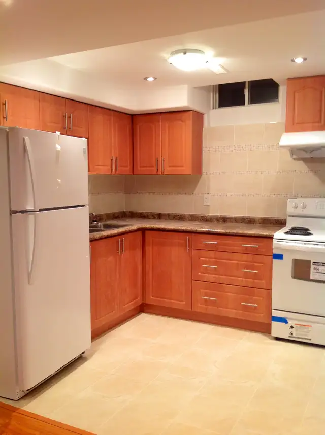 Beautiful spacious bright Basement 1 Bedroom apartment for Rent