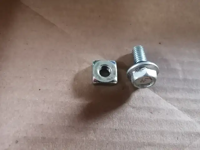5/16 (18 )x 3/4 GR 2 Bin Bolts (over 600 of each)