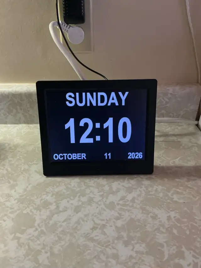 8" Digital Calender Day Clock for Seniors.  East Hamilton.
