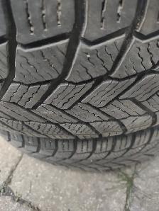 -225-65R17x4 pneus hiver Michelin X-Ice Snow. Excellent état. - Photo 4