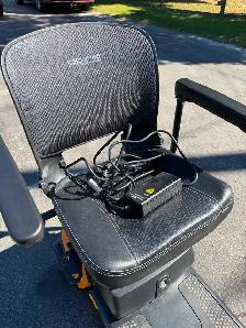 2024 Go Go Scooter/ New condition - Photo 3