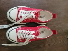 Soulier Snikers 2.0 rouge neuf grandeur 6 - Photo 4